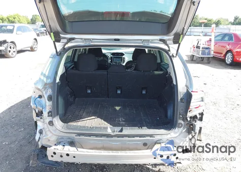 2017 Subaru Impreza 2.0I Premium из США, поврежденный, VIN 4S3GTAD66H3724604